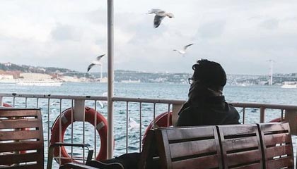 九游体育入口-国际热身赛中国青年队逆袭 球迷支持新人涌现，国家队热身赛进球算不算正式进球